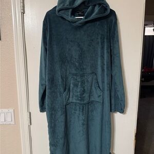 Cozy Hooded Fleece Blanket Cozy